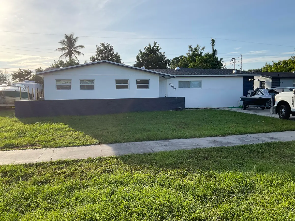 exterior front at 5662 PARKE Avenue, West Palm Beach