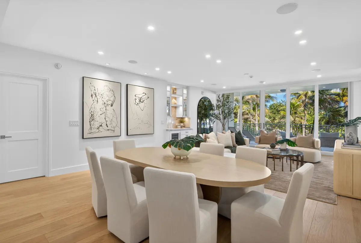 5_1 at 100 ROYAL PALM Way D2, Palm Beach