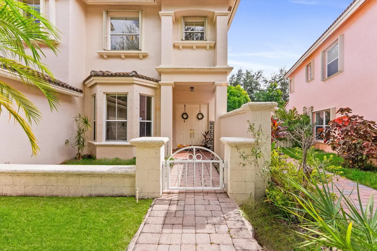 c0d566b3-bd56-493b-b4be-a144c8ee1c2b at 5302 VICTORIA Circle, West Palm Beach