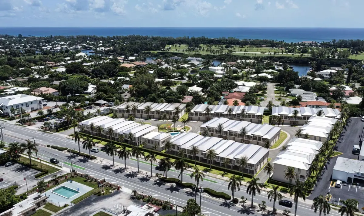 47 ultra luxury image at 2419 N FEDERAL Highway, Delray Beach