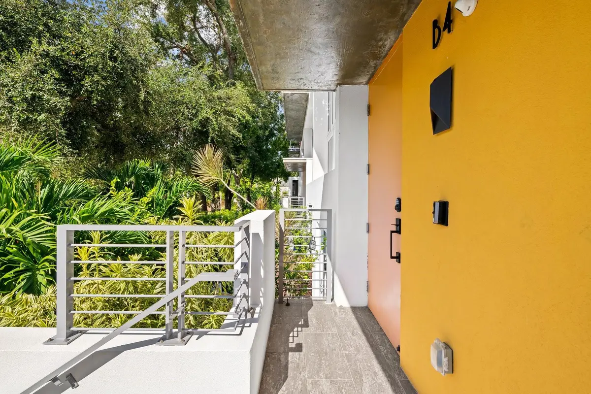 Photo 7 at 900 NE 4th Street B4, Fort Lauderdale