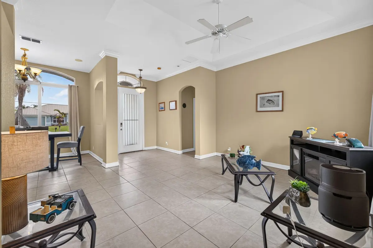 35-web-or-mls-3A5A7626 at 1402 SW ABINGDON Avenue, Port St. Lucie