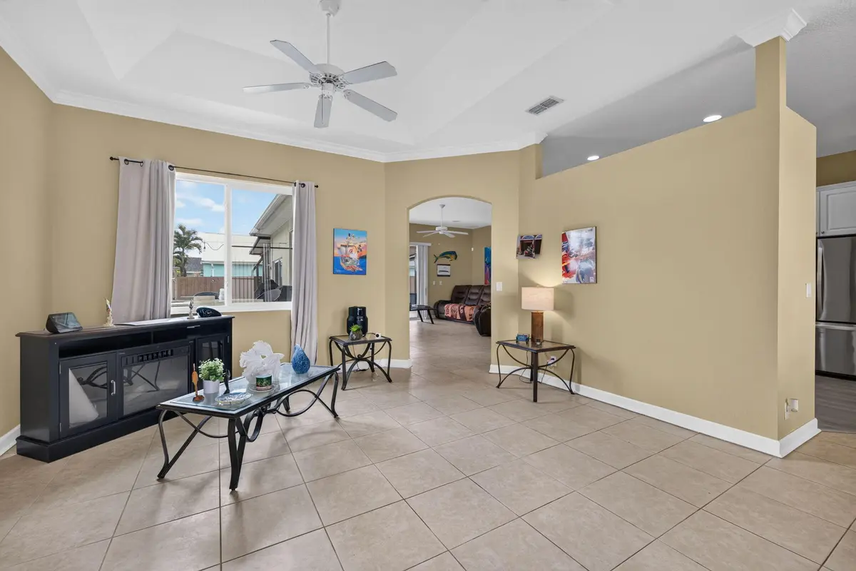 36-web-or-mls-3A5A7641 at 1402 SW ABINGDON Avenue, Port St. Lucie