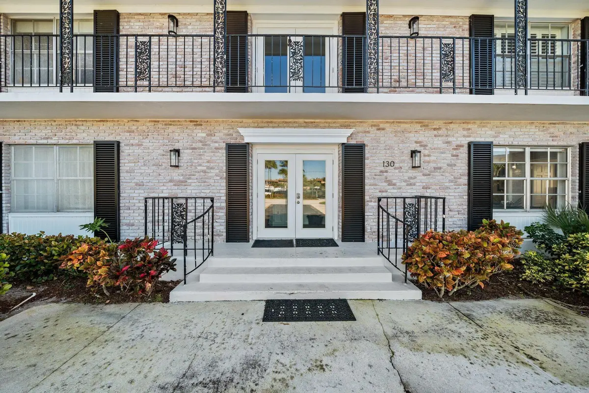 Front Exterior at 130 Yacht Club Drive 2, North Palm Beach