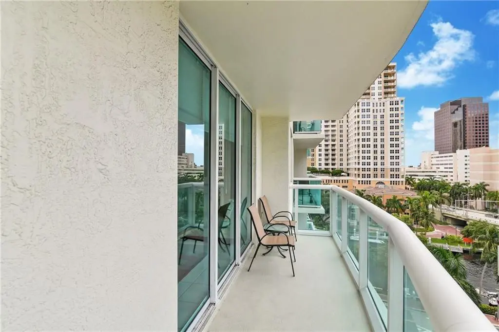 806 living 8 at 347 N New River Drive 806, Fort Lauderdale