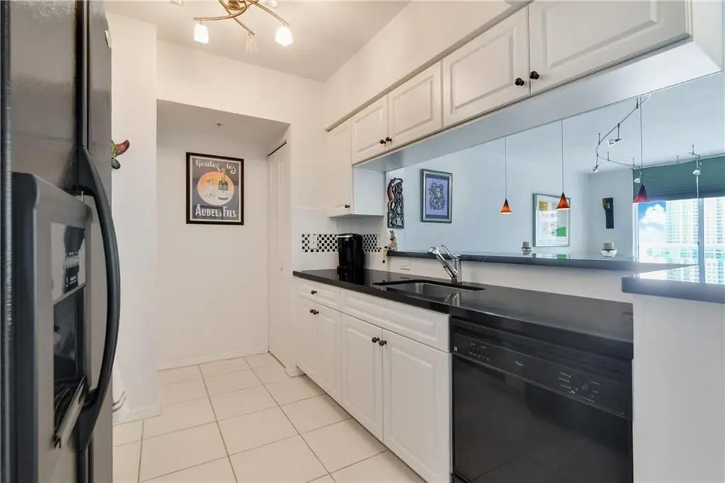 806 living 5 at 347 N New River Drive 806, Fort Lauderdale