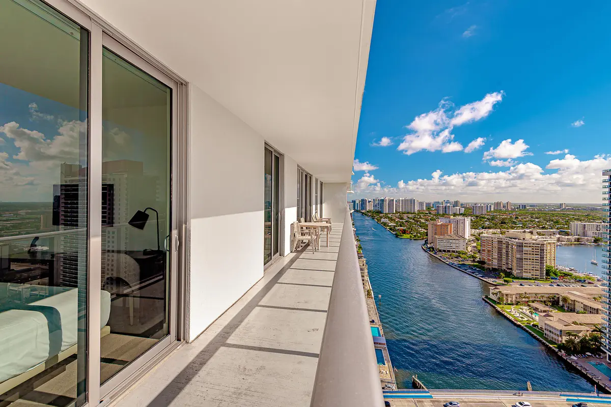 Balcon View 2 at 4010 S Ocean Drive R2404, Hollywood