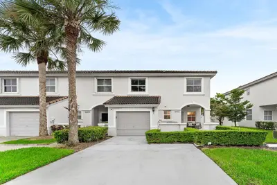 16856 SW 1ST Place, Pembroke Pines – Townhouse for sale