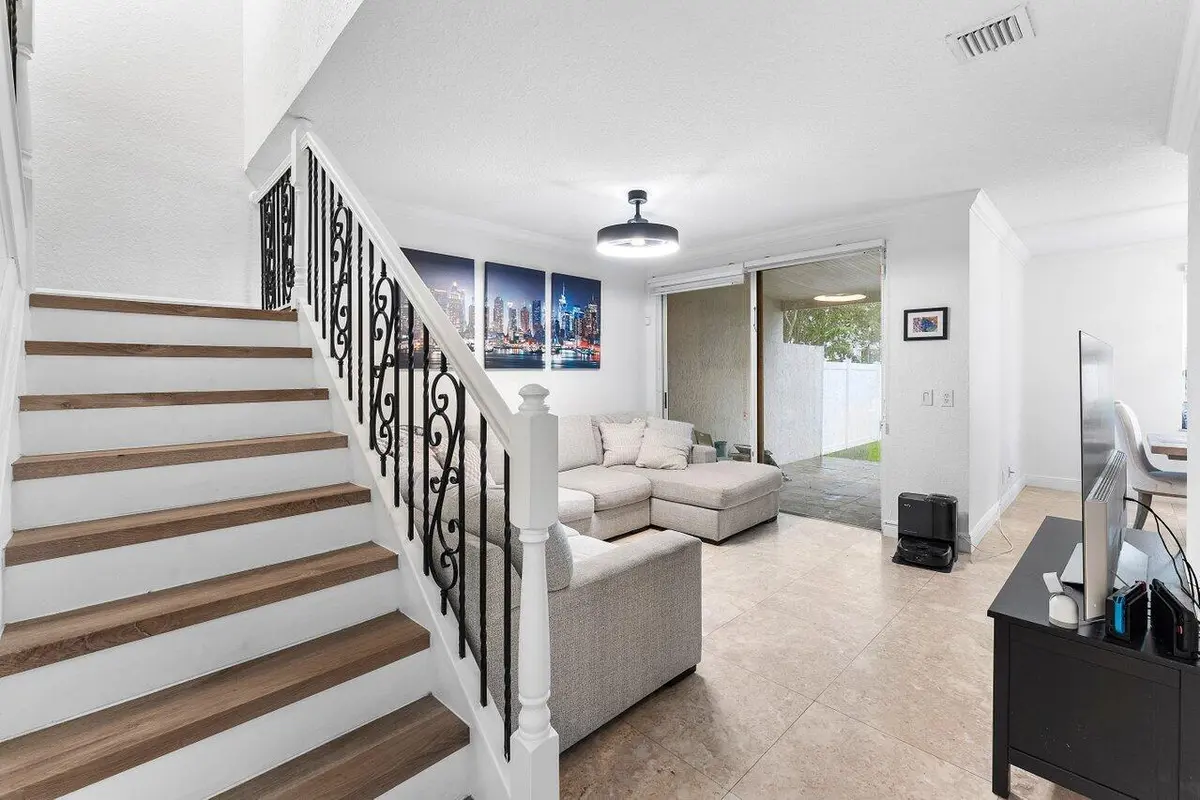009-16856Southwest1stPlace-PembrokePines at 16856 SW 1ST Place, Pembroke Pines