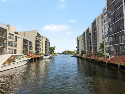9 Royal Palm Way 3060, Boca Raton – Condominium for rent