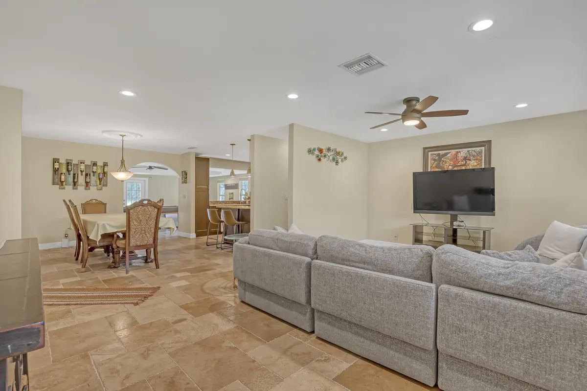 livingtoback at 11920 41st Court, Loxahatchee