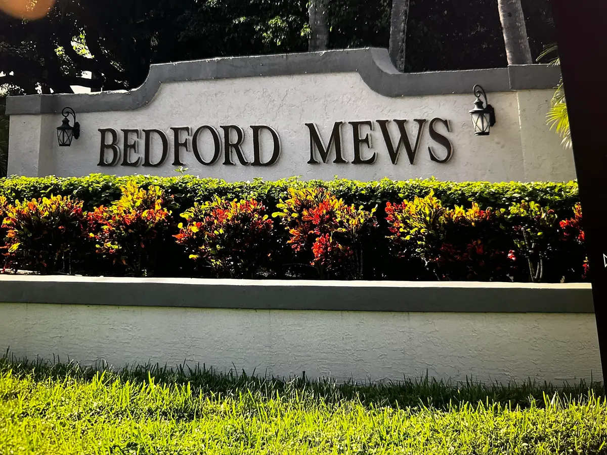 community entrance at 2551 BEDFORD MEWS Drive, Wellington