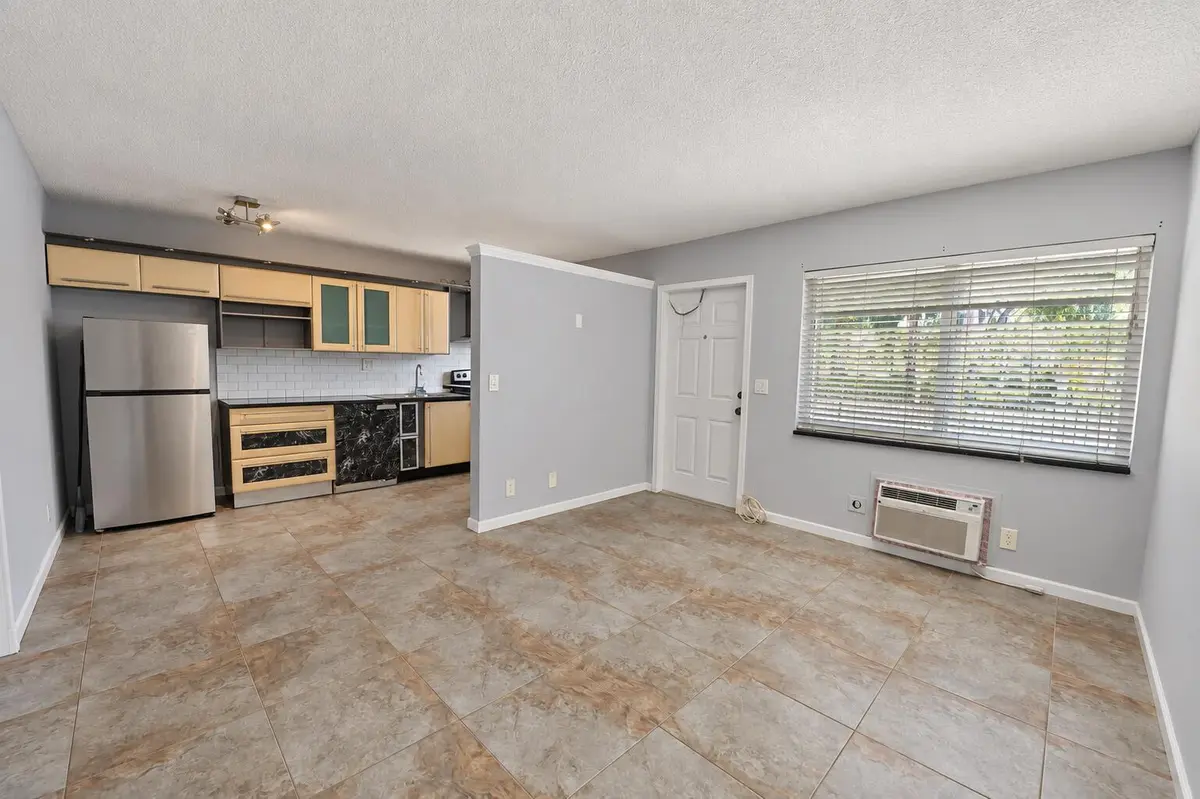 220 unit 3 living at 220 Lucerne Avenue 3, Lake Worth Beach