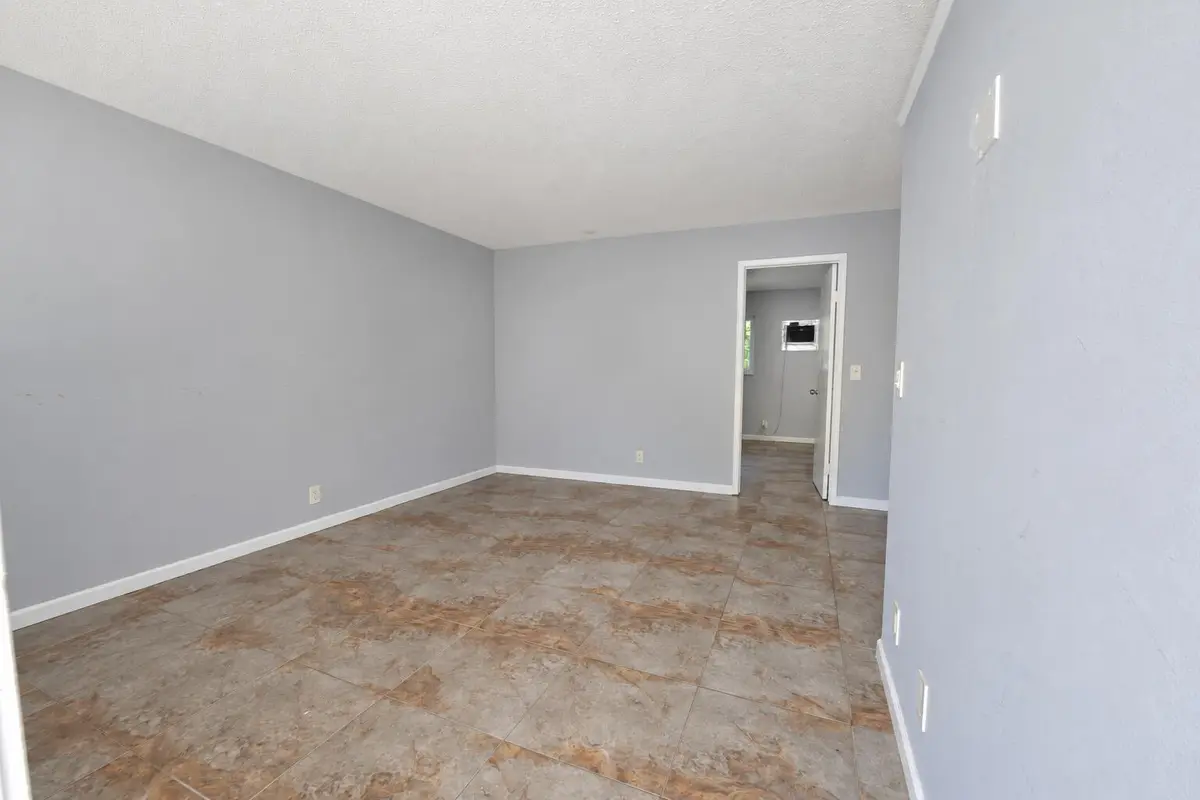 220 living room at 220 Lucerne Avenue 3, Lake Worth Beach