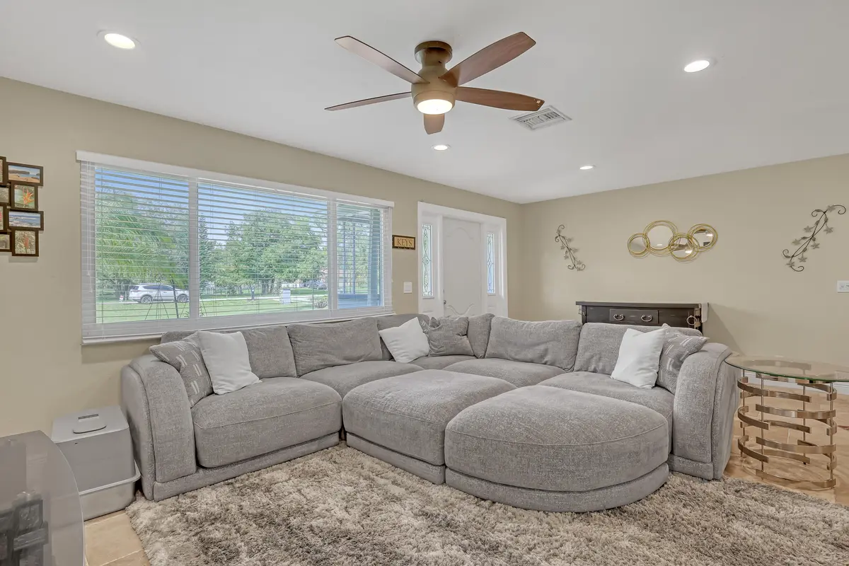 livingtofrontdoor at 11920 41st Court, Loxahatchee