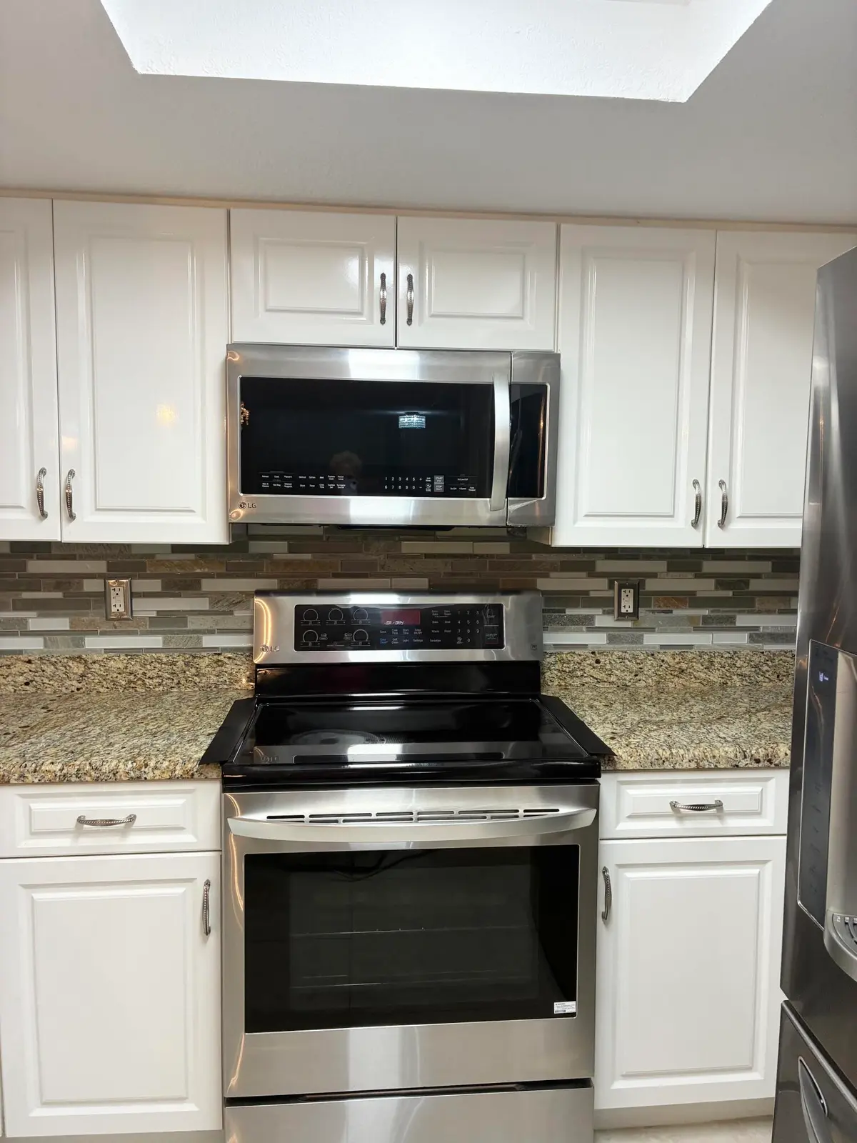 LG at 1000 CRESTWOOD Court 1005, Royal Palm Beach