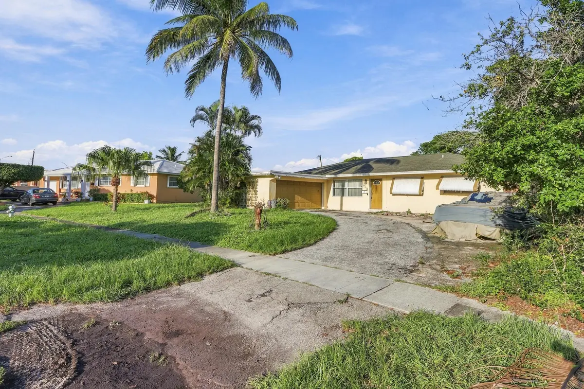3_3. front exterior at 430 N Ware Drive, West Palm Beach