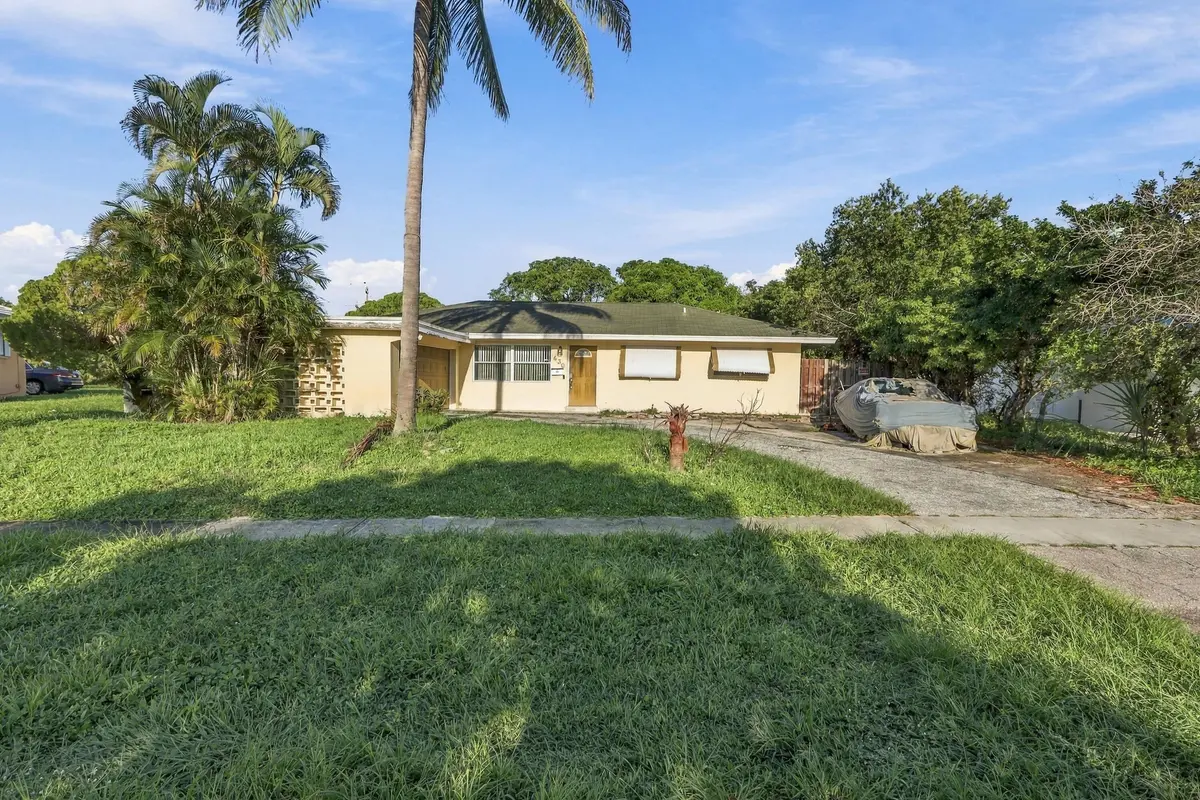 5_5. front exterior at 430 N Ware Drive, West Palm Beach