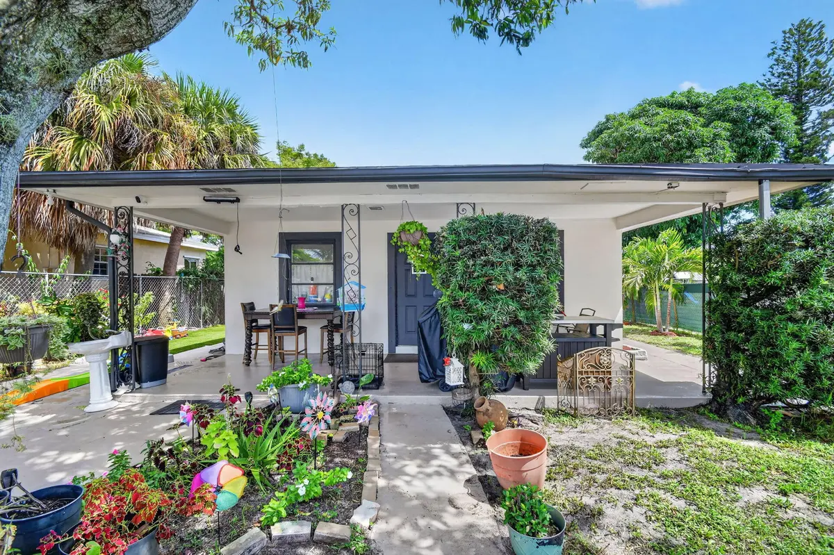 FRONT VIEW at 1020 S K Street, Lake Worth Beach