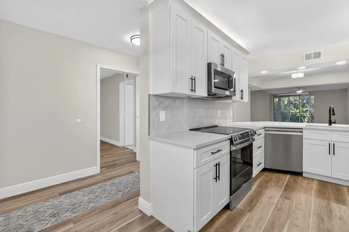 13-web-or-mls-DSC_7260 at 23247 BARWOOD Lane 205, Boca Raton