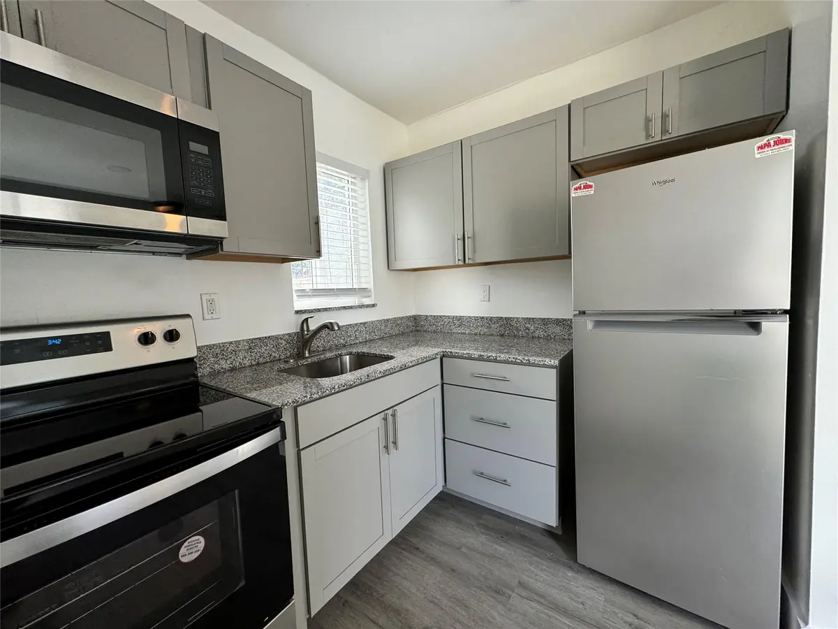 Photo 3 at 1857 Madison Street 2, Hollywood