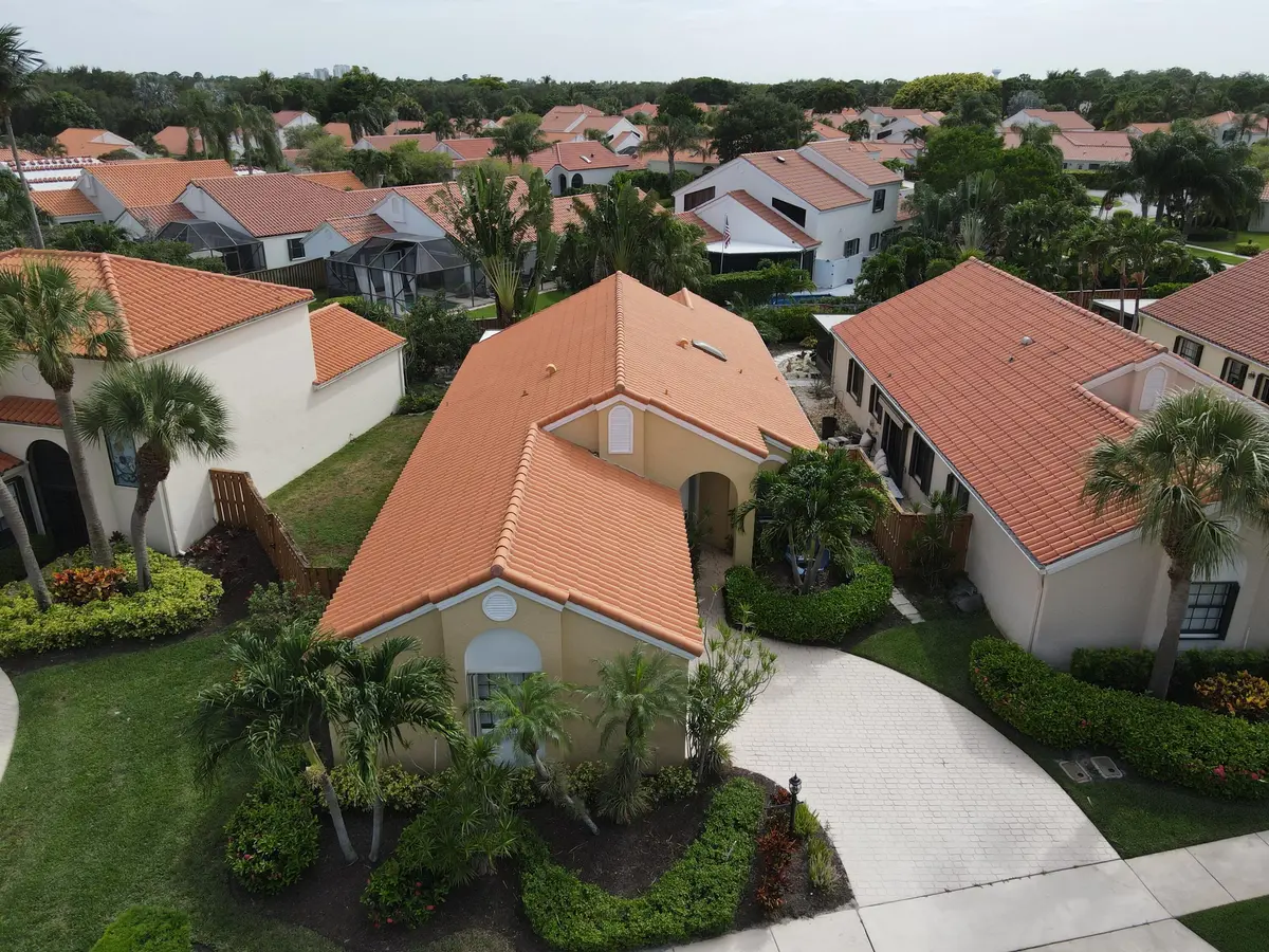 dji_fly_20240712_164216_200_172081694866 at 2668 La Lique Circle, Palm Beach Gardens
