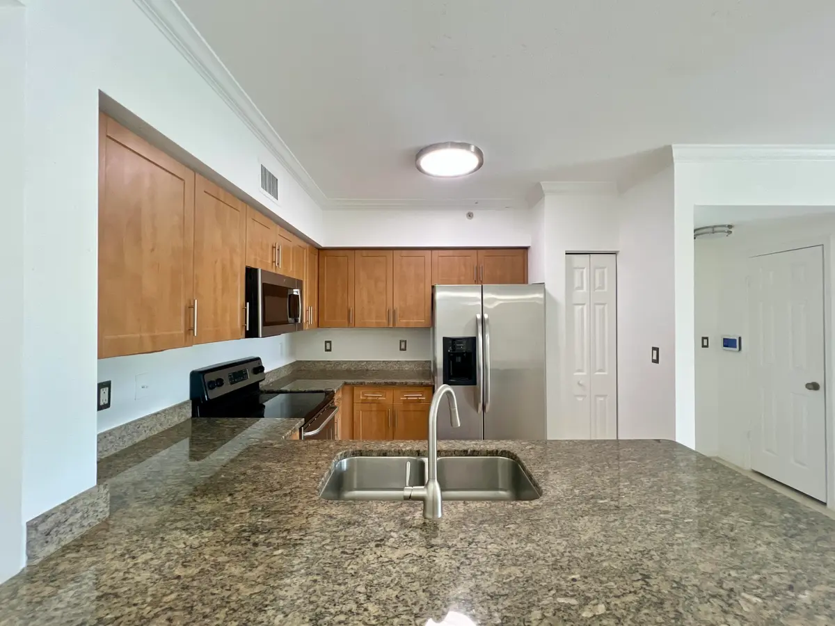 D at 6400 EMERALD DUNES Drive 104, West Palm Beach