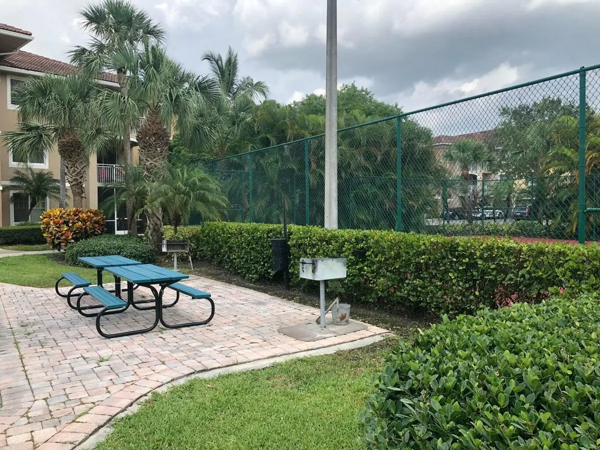 f at 6400 EMERALD DUNES Drive 104, West Palm Beach
