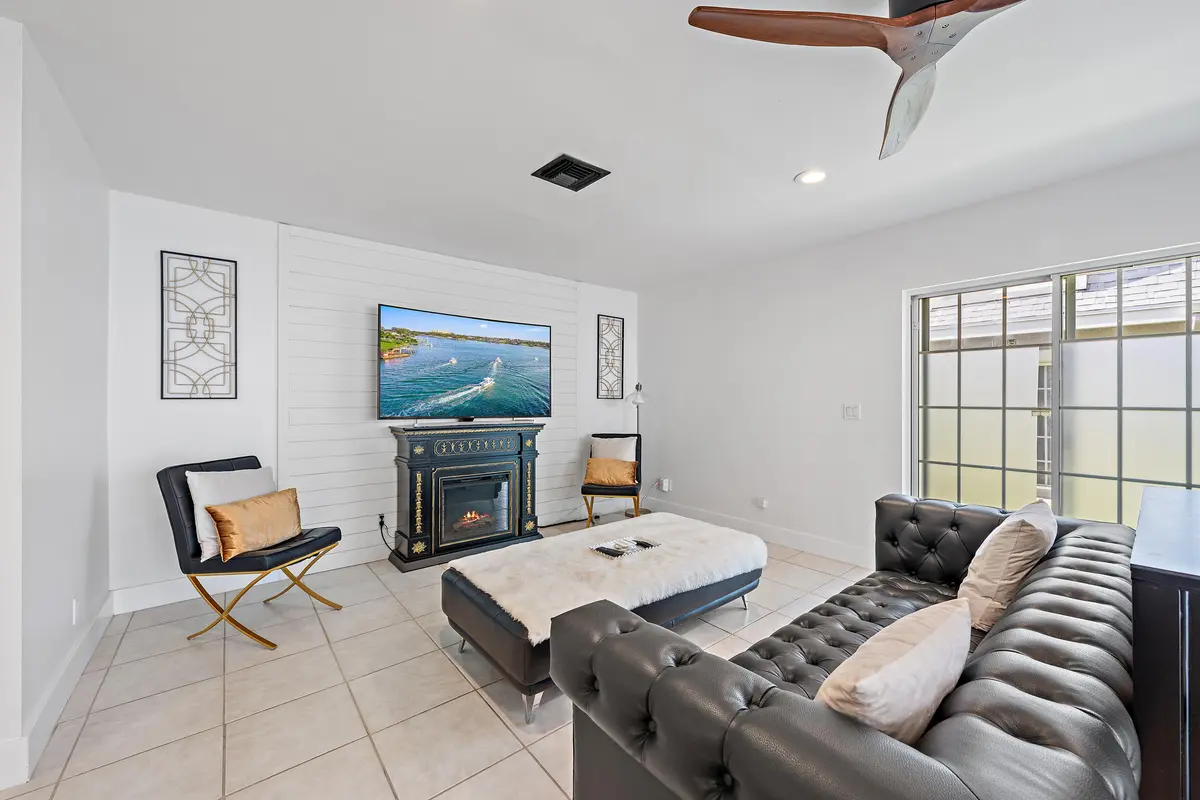 Living Room at 601 Vision Court, Palm Beach Gardens