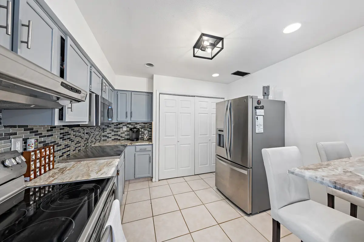 Kitchen at 601 Vision Court, Palm Beach Gardens