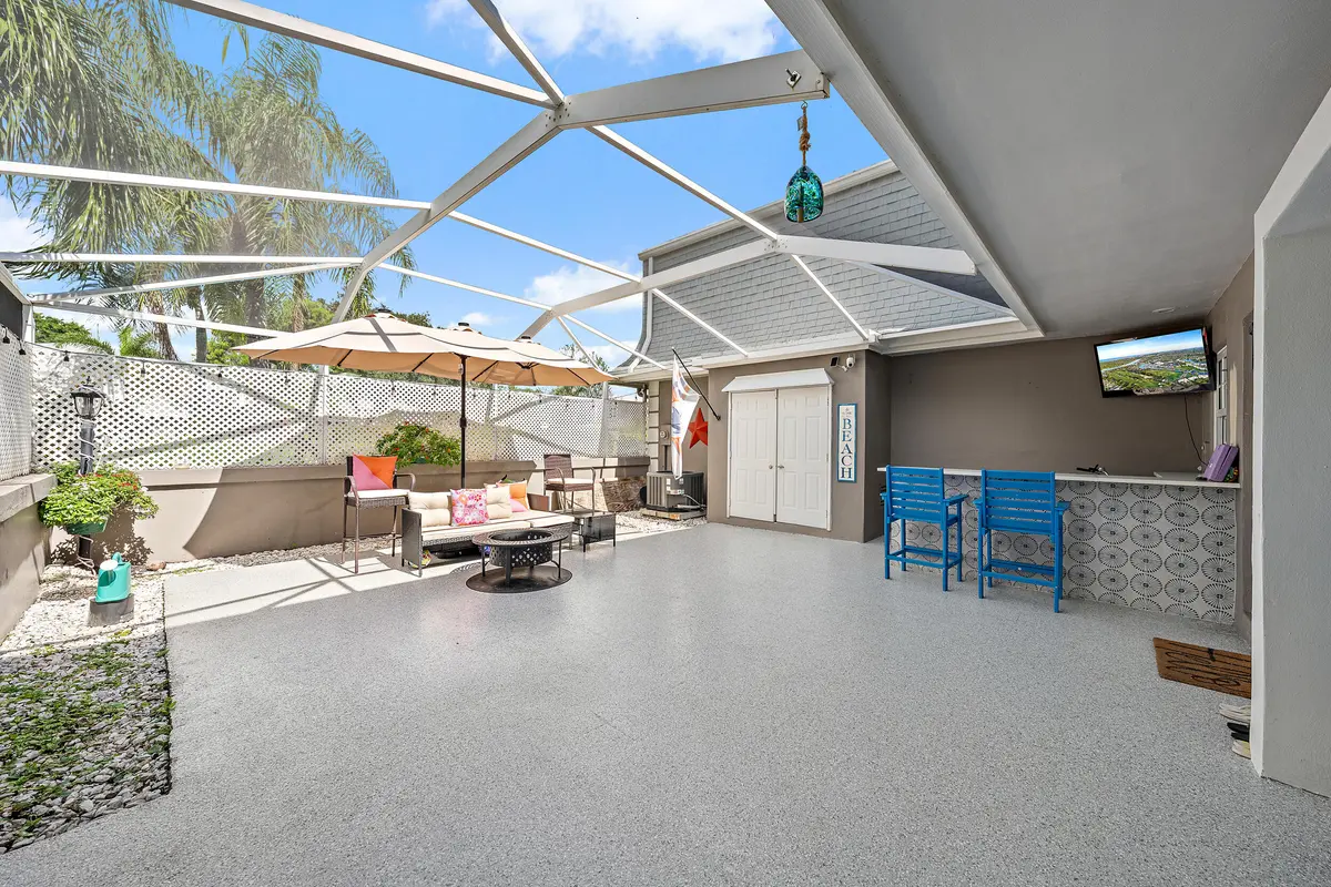 Screened Lanai at 601 Vision Court, Palm Beach Gardens