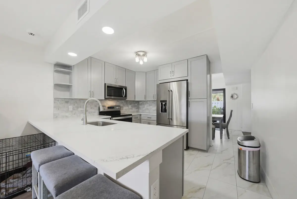 _DSC9242_declutter_ad87bcf7 at 11014 SW 15TH Manor -, Davie