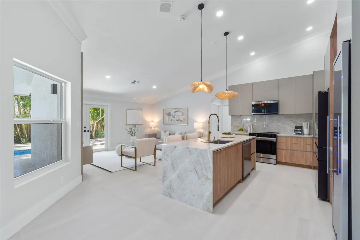 07-1132 NE 3rd Ave Boca Raton, FL-103 at 1132 NE 3rd Avenue, Boca Raton