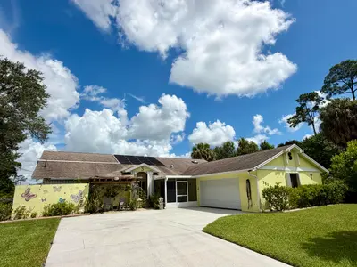 1251 SW Abingdon Avenue, Port St. Lucie – Single Family Residence for sale