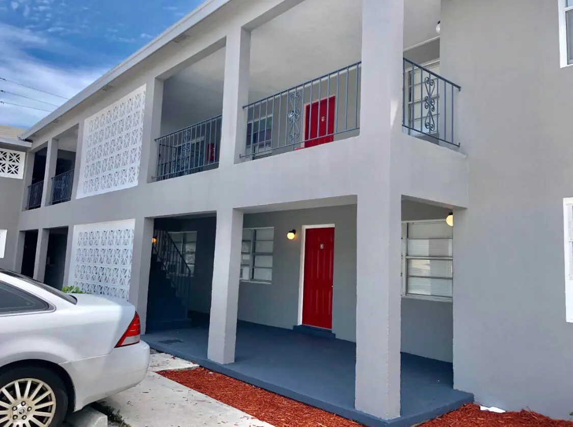 10-Plex corner 2 at 1025 13th Street 7, West Palm Beach