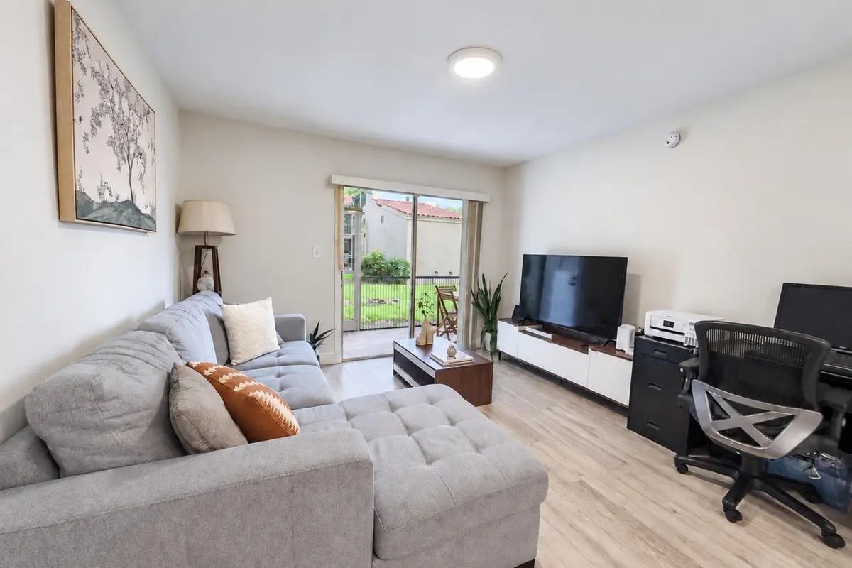 Livingroom at 6080 FOREST HILL Boulevard 109, West Palm Beach