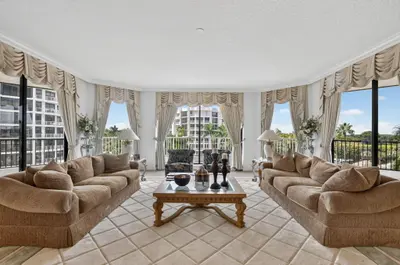 20320 Fairway Oaks Drive 354, Boca Raton – sold