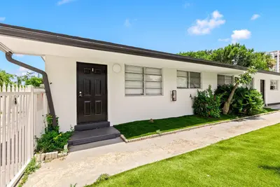 1826 Sherman Street Apt 1, Hollywood – Apartment for rent