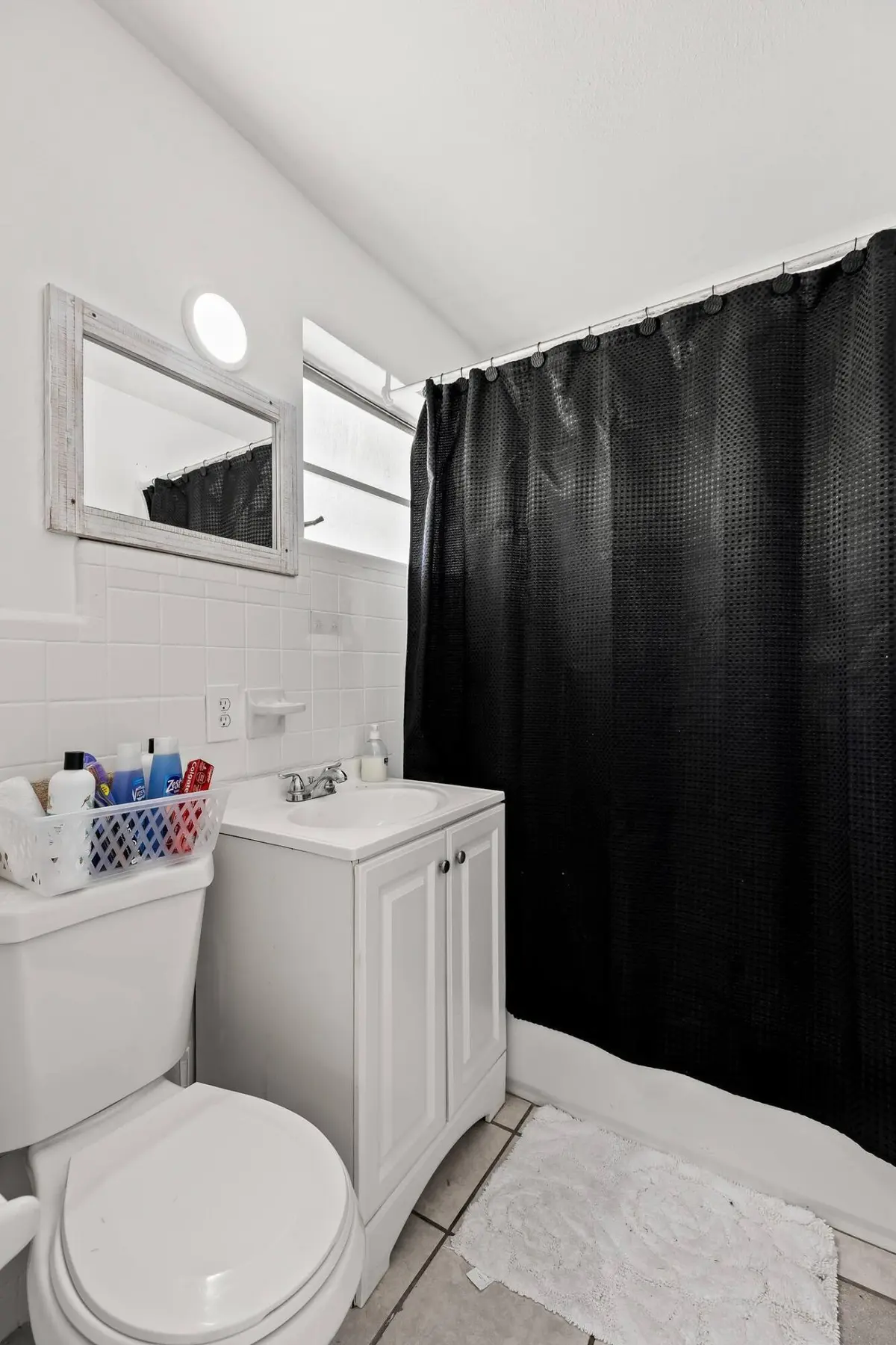 84e667f2-f6aa-4ad9-958a-4047b13d2a8f at 1826 Sherman Street Apt 1, Hollywood