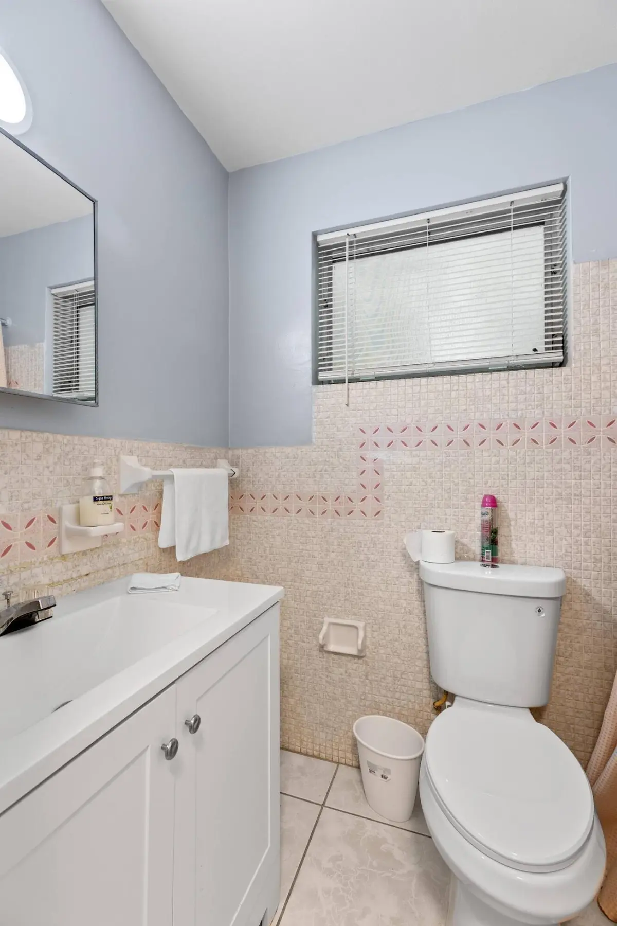 d894cdd8-581f-423b-b097-bcf91aacfa25 at 1826 Sherman Street Apt 6, Hollywood
