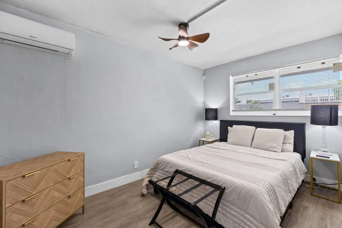 3cda5844-6b80-4710-a2d6-45dd870003fd at 1826 Sherman Street Apt 8, Hollywood
