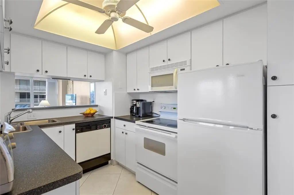 Photo 4 at 4010 Galt Ocean Drive 312, Fort Lauderdale
