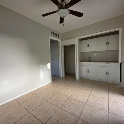 1826 Sherman Street Apt 16, Hollywood – Apartment for rent