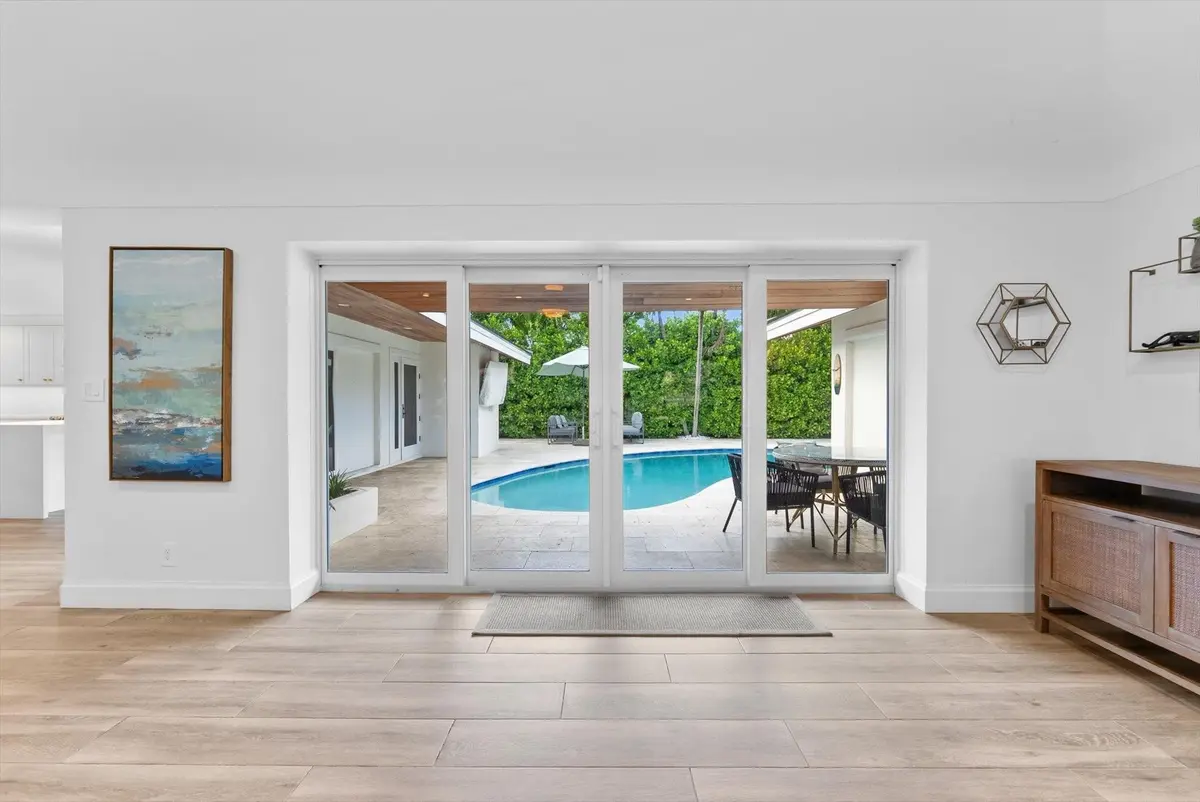 Photo 7 at 1114 SE 14th Avenue, Deerfield Beach