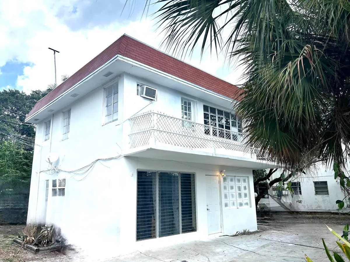 20250404150540475720000000-o at 113 N Lakeside Drive #5 & #6, Lake Worth Beach