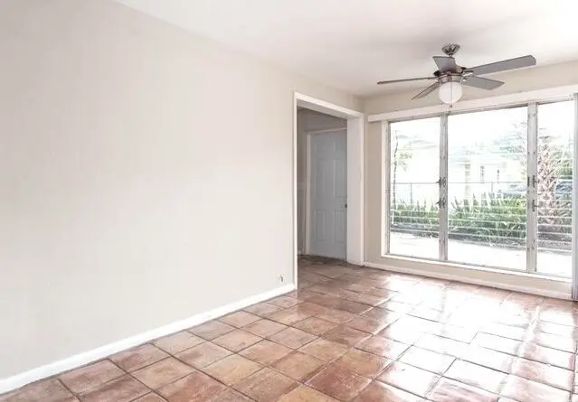 20250404151821041236000000-o at 113 N Lakeside Drive #5 & #6, Lake Worth Beach