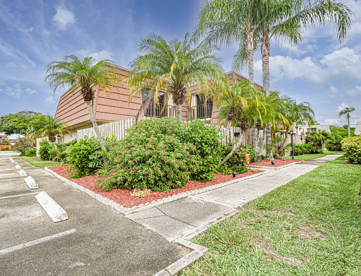 1166 6TH Avenue 15C, Vero Beach, FL – photo 2