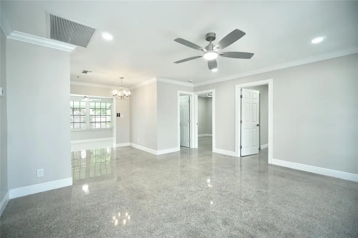 Photo 6 at 917 SE 15th Court, Deerfield Beach