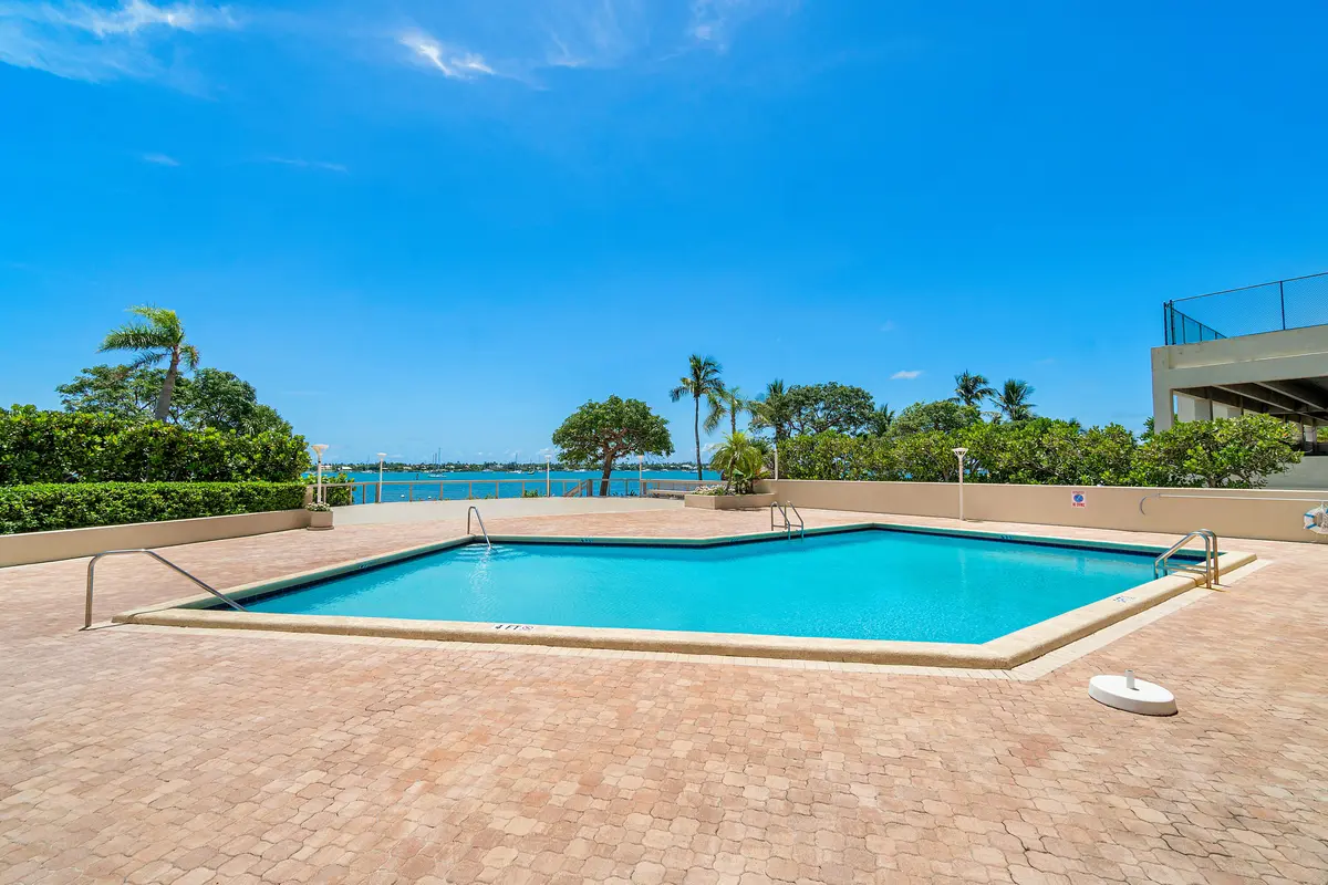 5600 N FLAGLER Drive 2105, West Palm Beach, FL – photo 2