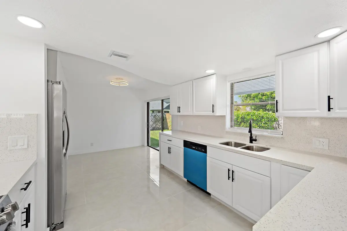 1633 Woods Bend Rd-8 at 1633 WOODS BEND Road, West Palm Beach